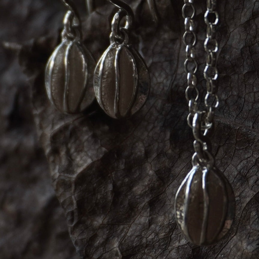 Octave Seed Pendant